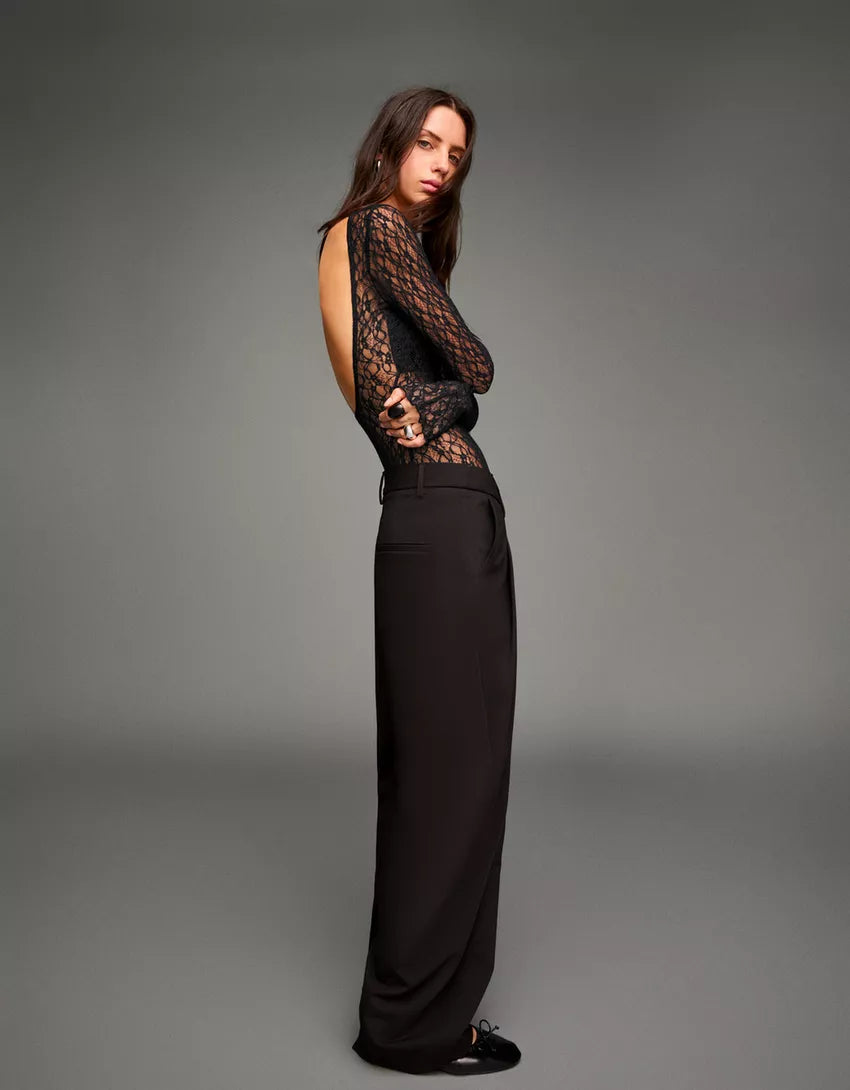 DETAILED LONGSLEEVE BODYSUIT