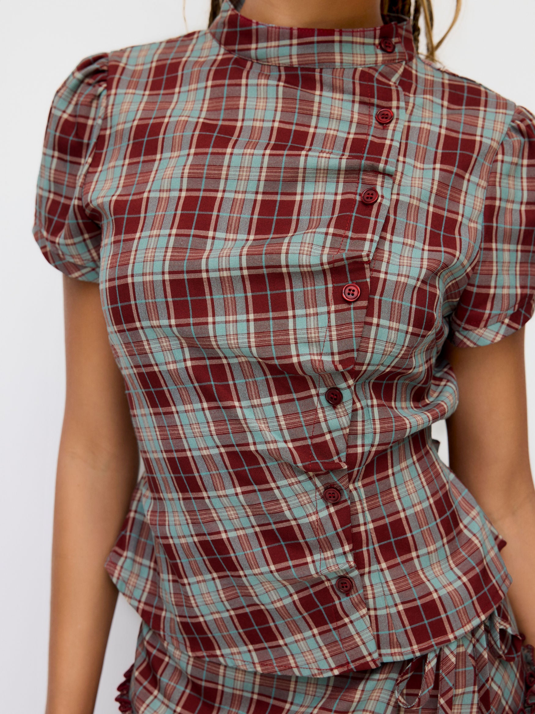 PLAID STAND COLLOR TOP