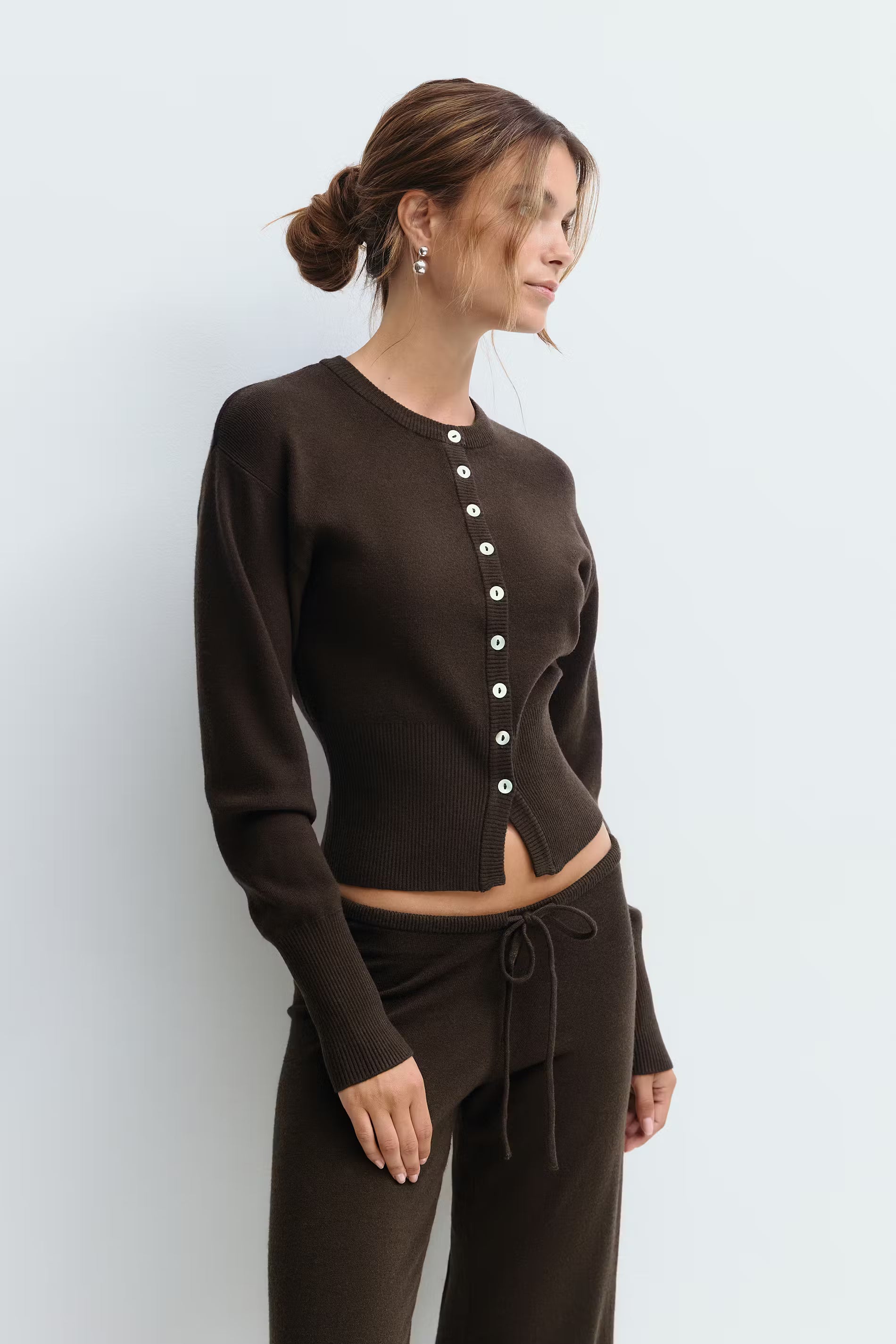 Buttoned Fitted Cardigan